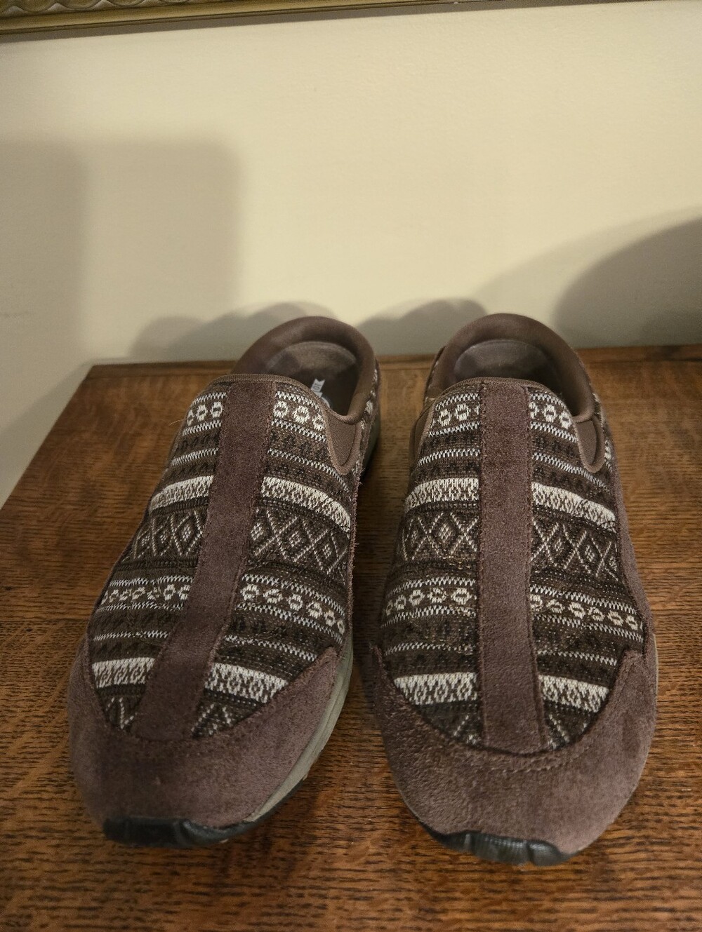 Easy Spirit Traveltime 10 Year Anniversary Mule Sneakers Clogs Brown Suede Geome